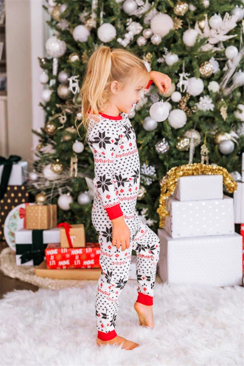 Snowflake Pattern Top and Pants Set Easy Apparels