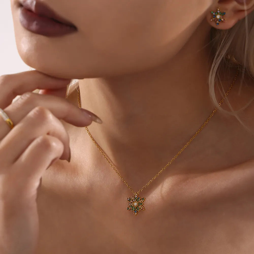 Stainless Steel Inland Zircon Snowflake Necklace Easy Apparels