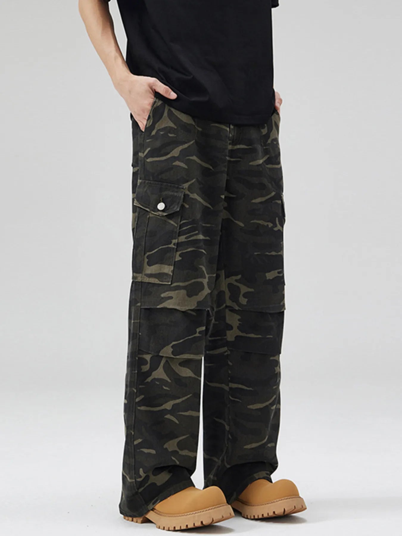 Men's Full Size Camouflage Cargo Pants with Multi-Pocket Plus Size Easy Apparels