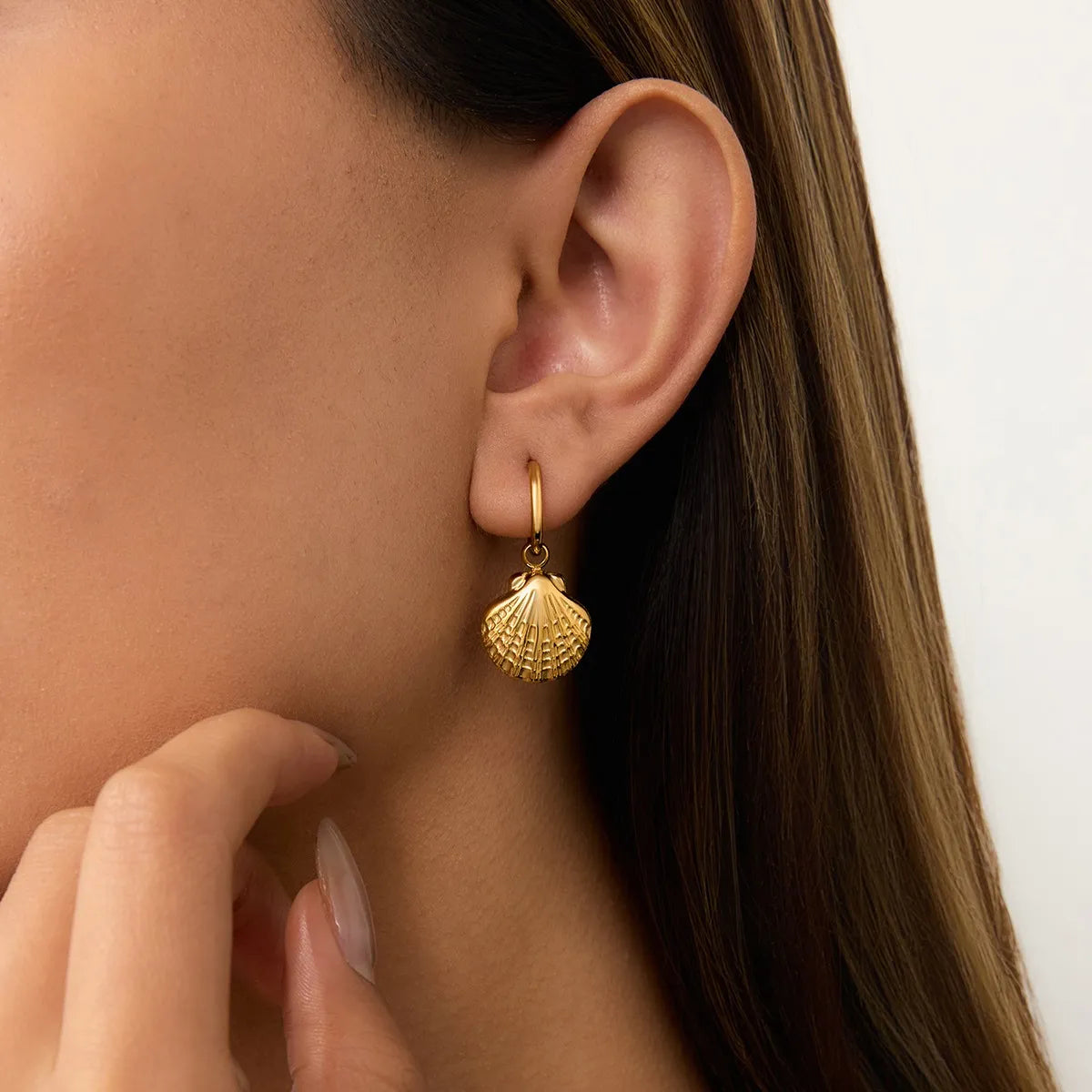 Vintage Gold Seashell & Starfish Drop Earrings Easy Apparels