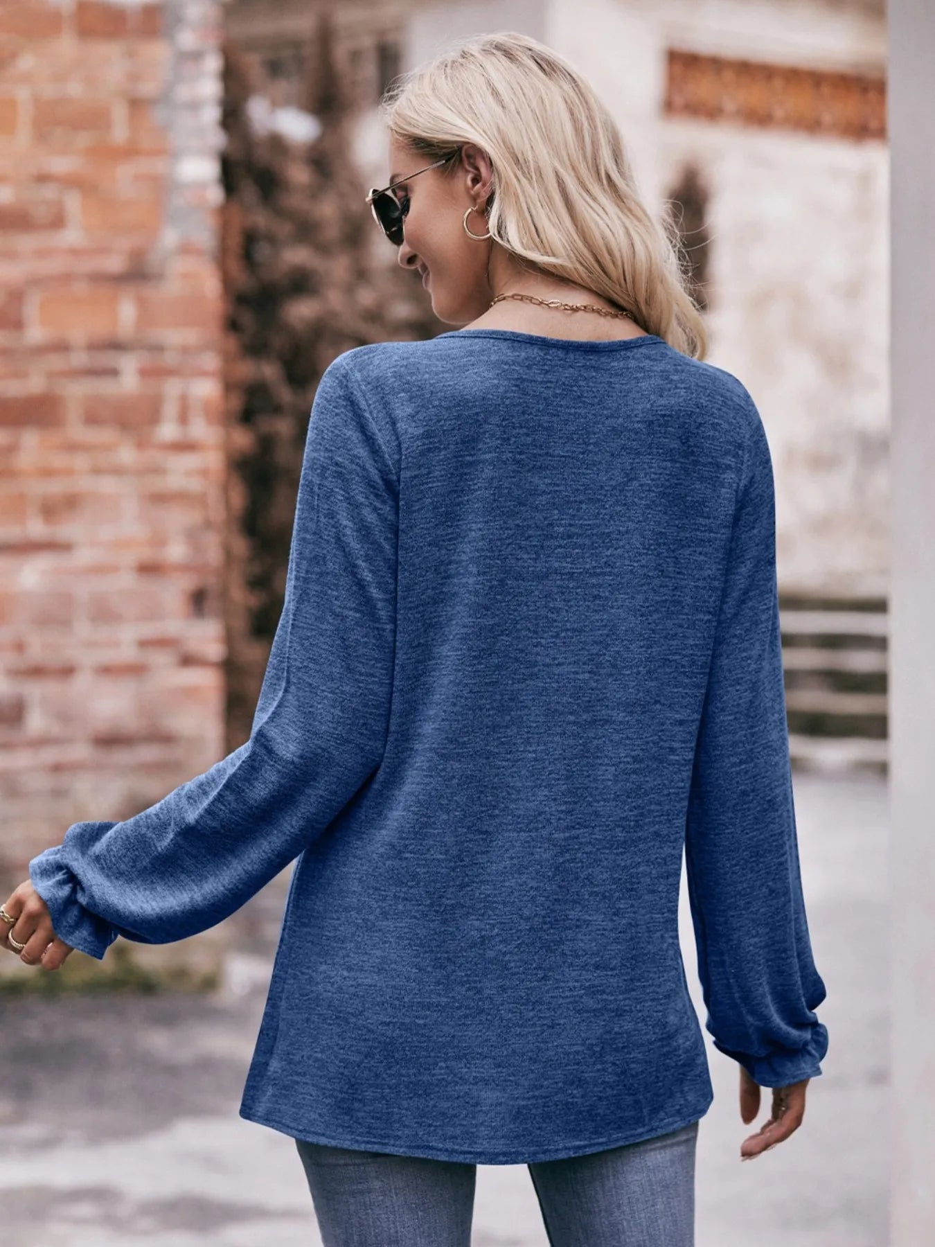 Trendsi Round Neck Long Sleeve Casual T-Shirt