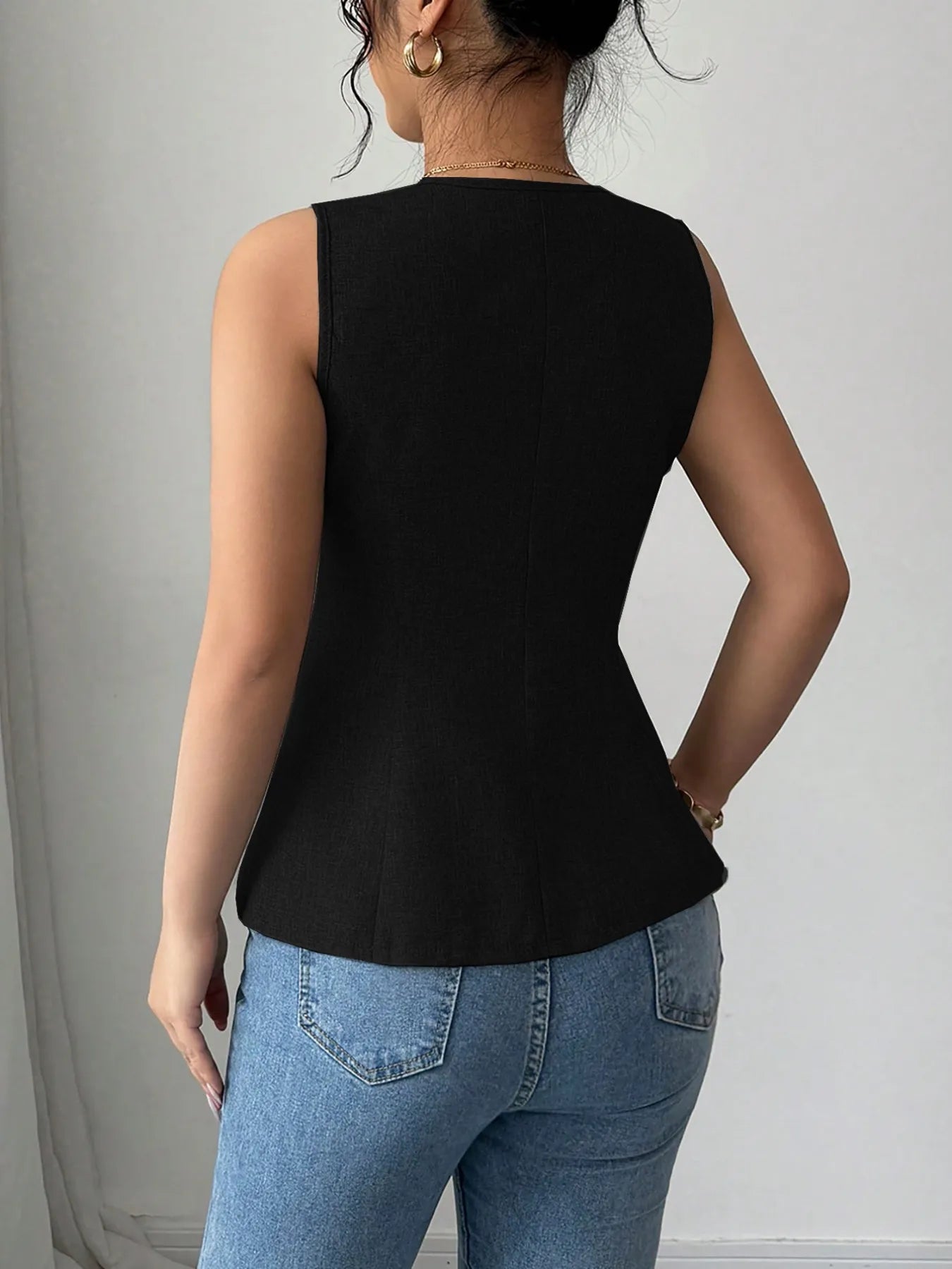 Trendsi V-Neck Button Detail Tank Top