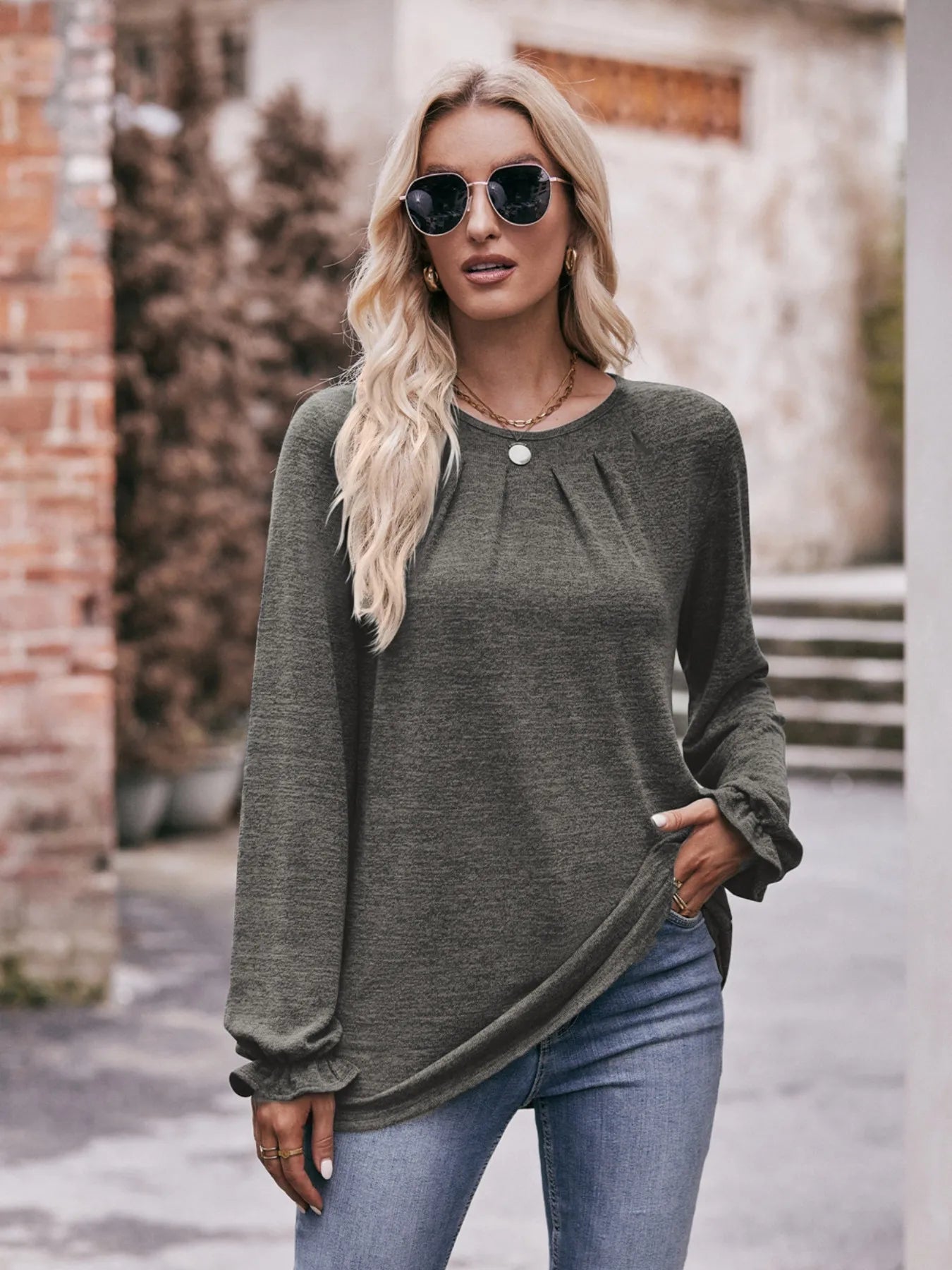 Trendsi Round Neck Long Sleeve Casual T-Shirt