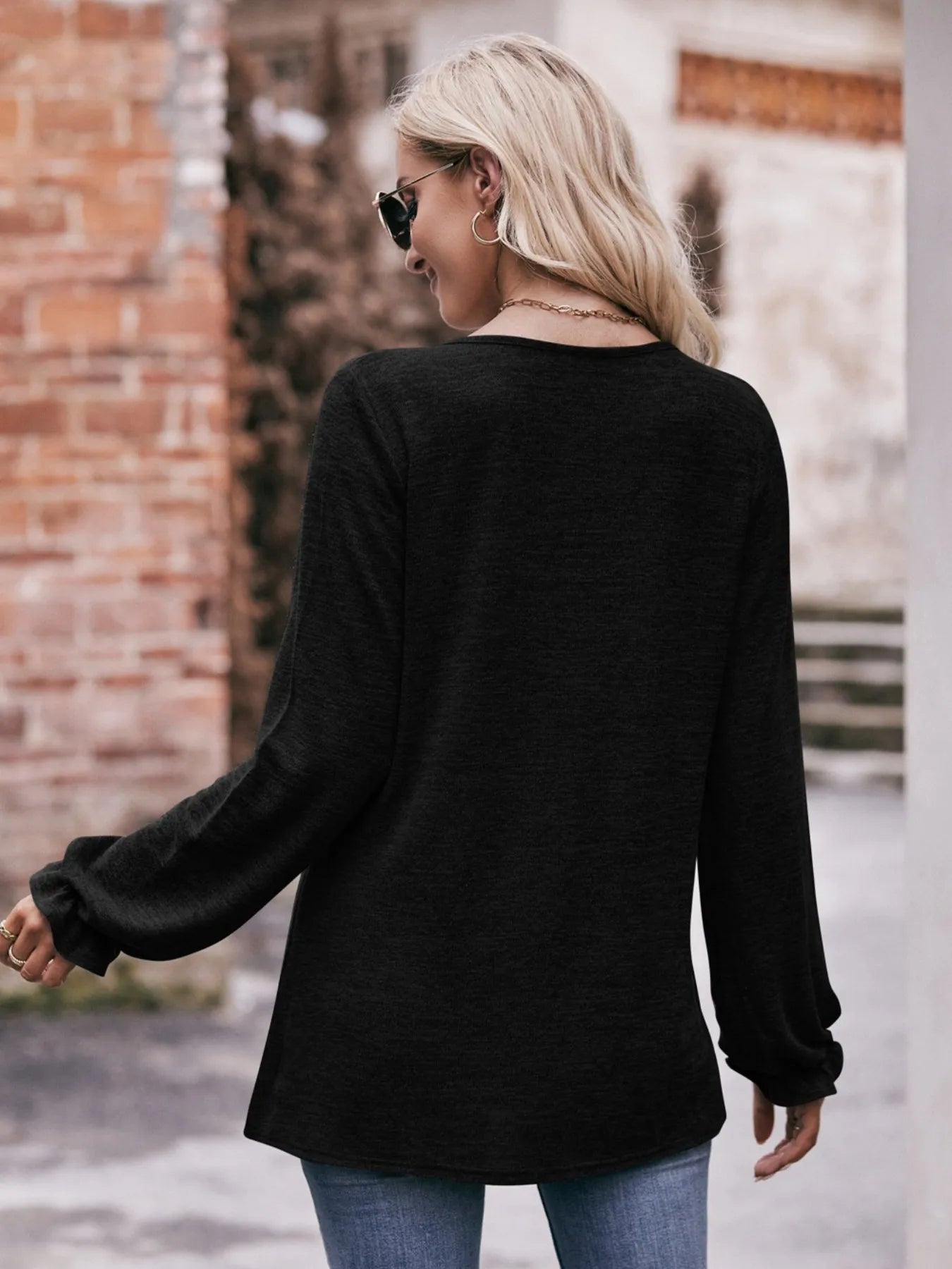 Trendsi Round Neck Long Sleeve Casual T-Shirt