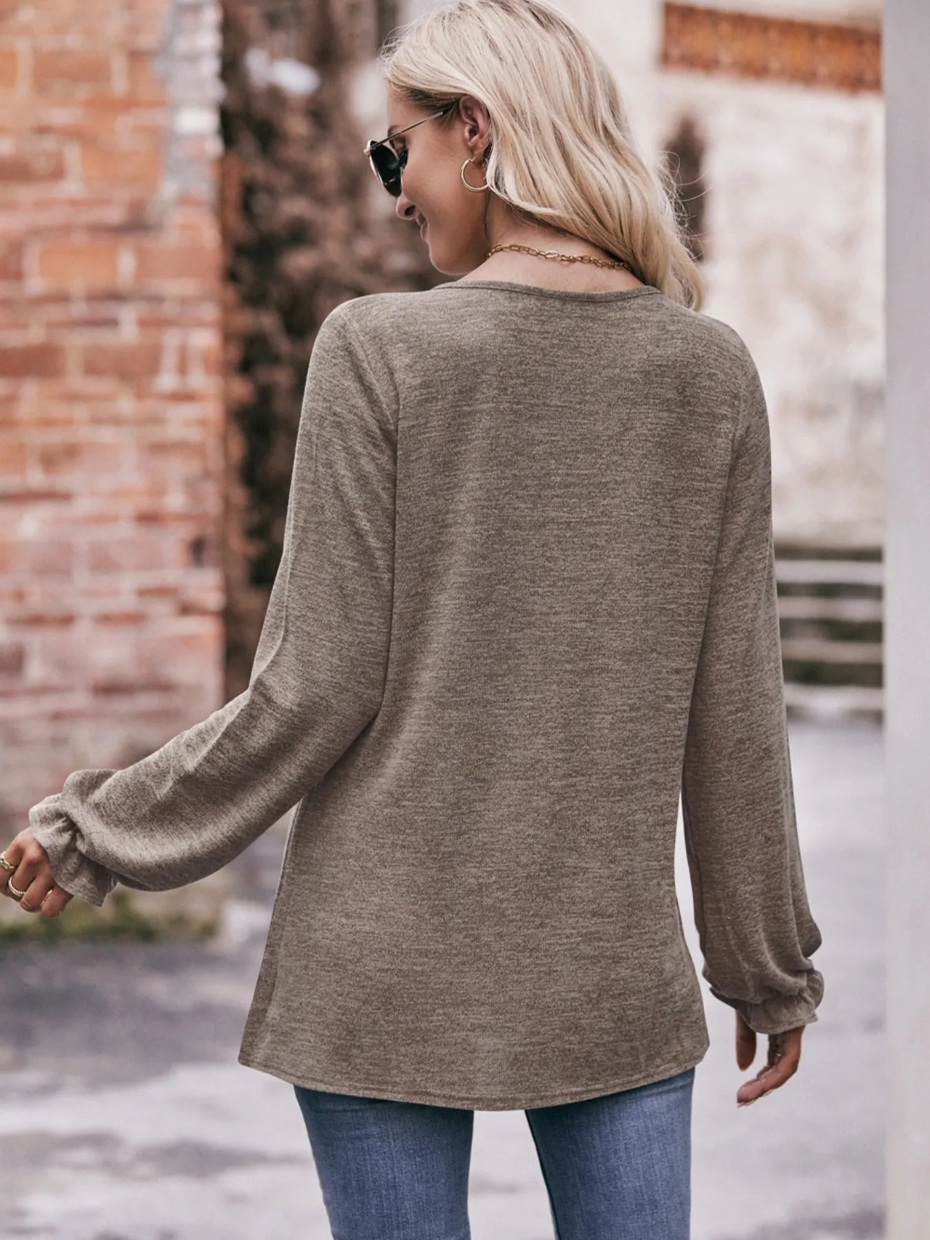 Trendsi Round Neck Long Sleeve Casual T-Shirt