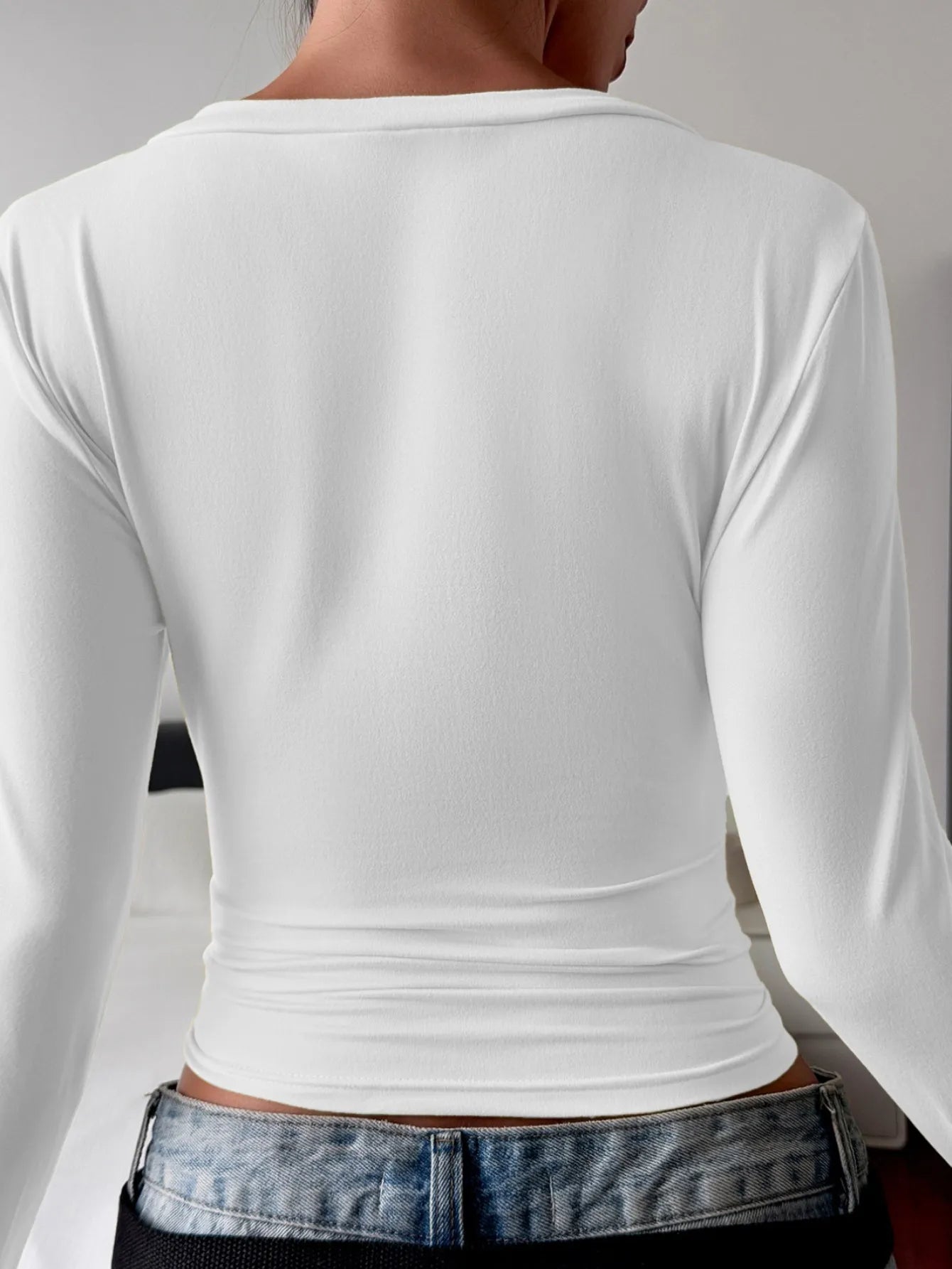 Trendsi V-Neck Long Sleeve Fitted T-Shirt