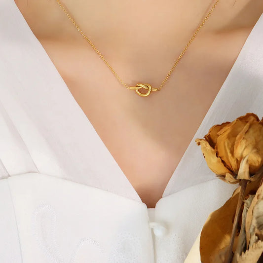 18K Gold-Plated Knotted Necklace Gold One Size Easy Apparels