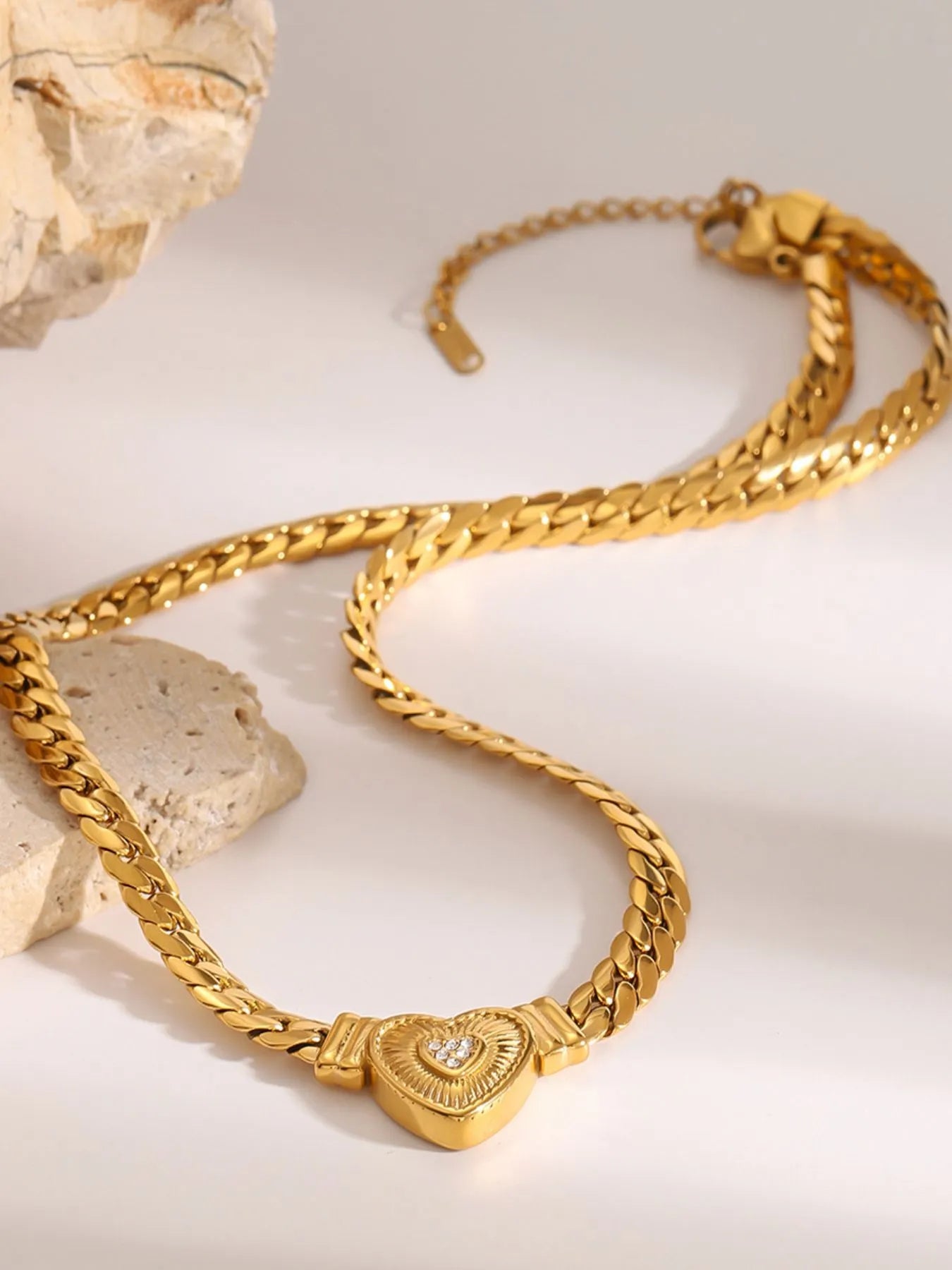 18K Gold-Plated Inlaid Zircon Heart Chain Necklace Easy Apparels