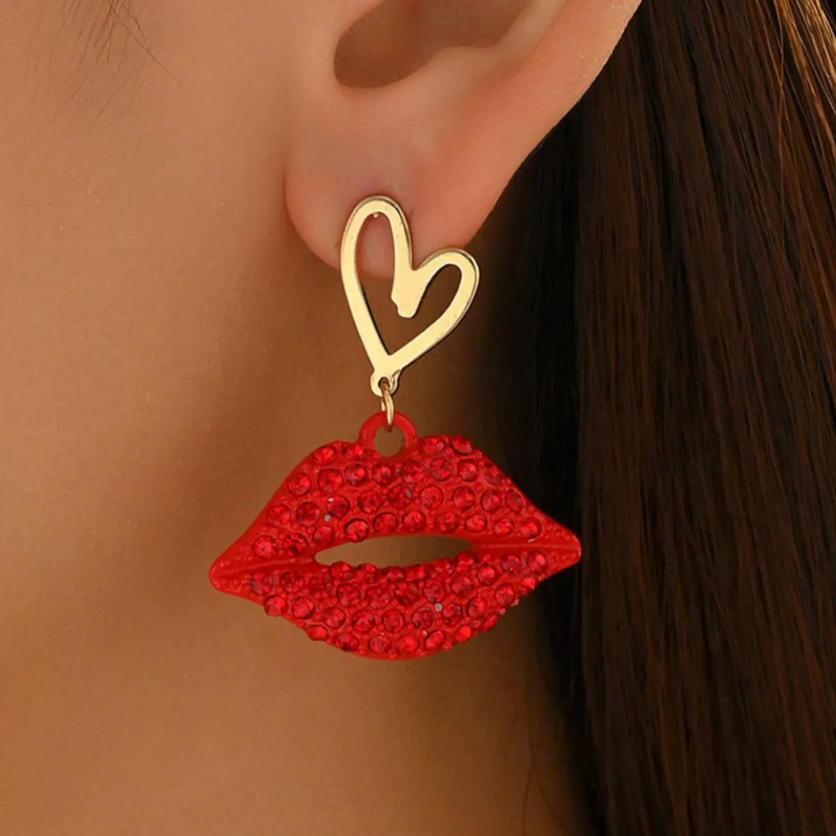 18K Gold-Plated Rhinestone Lips Heart Dangle Earrings Easy Apparels