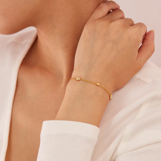 18K Gold-Plated Titanium Steel Inlaid Zircon Bracelet Gold One Size Easy Apparels