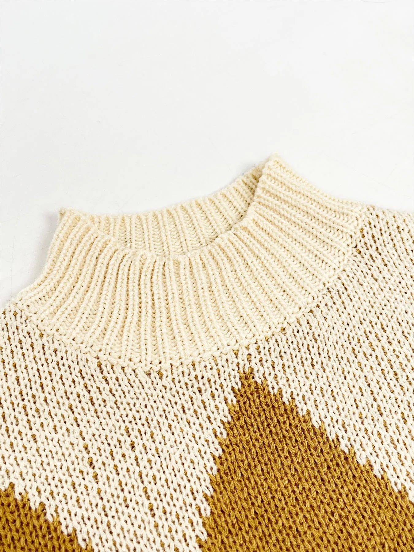 Trendsi Diamond Pattern Turtleneck Sweater