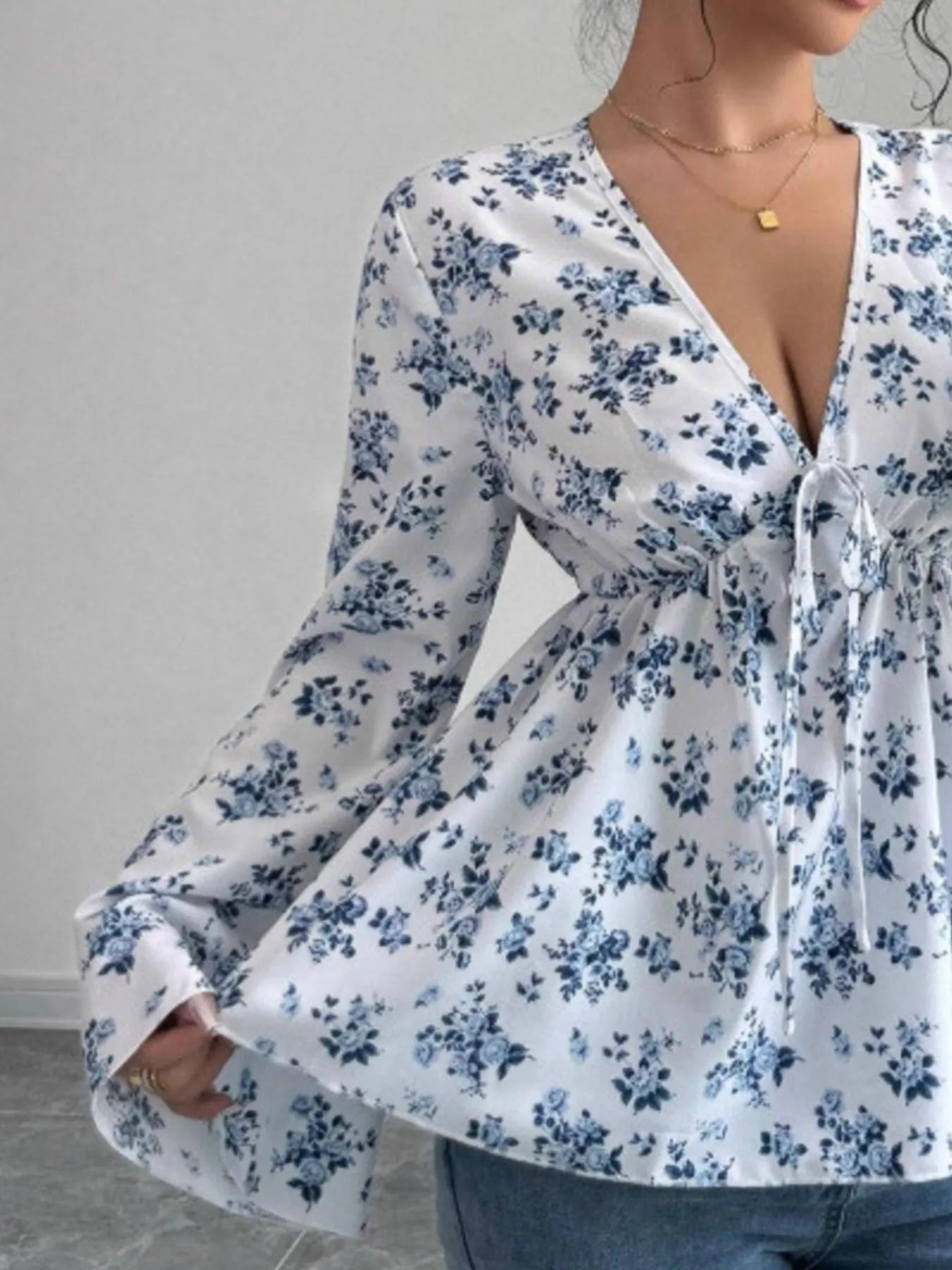 Trendsi Floral Print V-Neck Long Sleeve Blouse