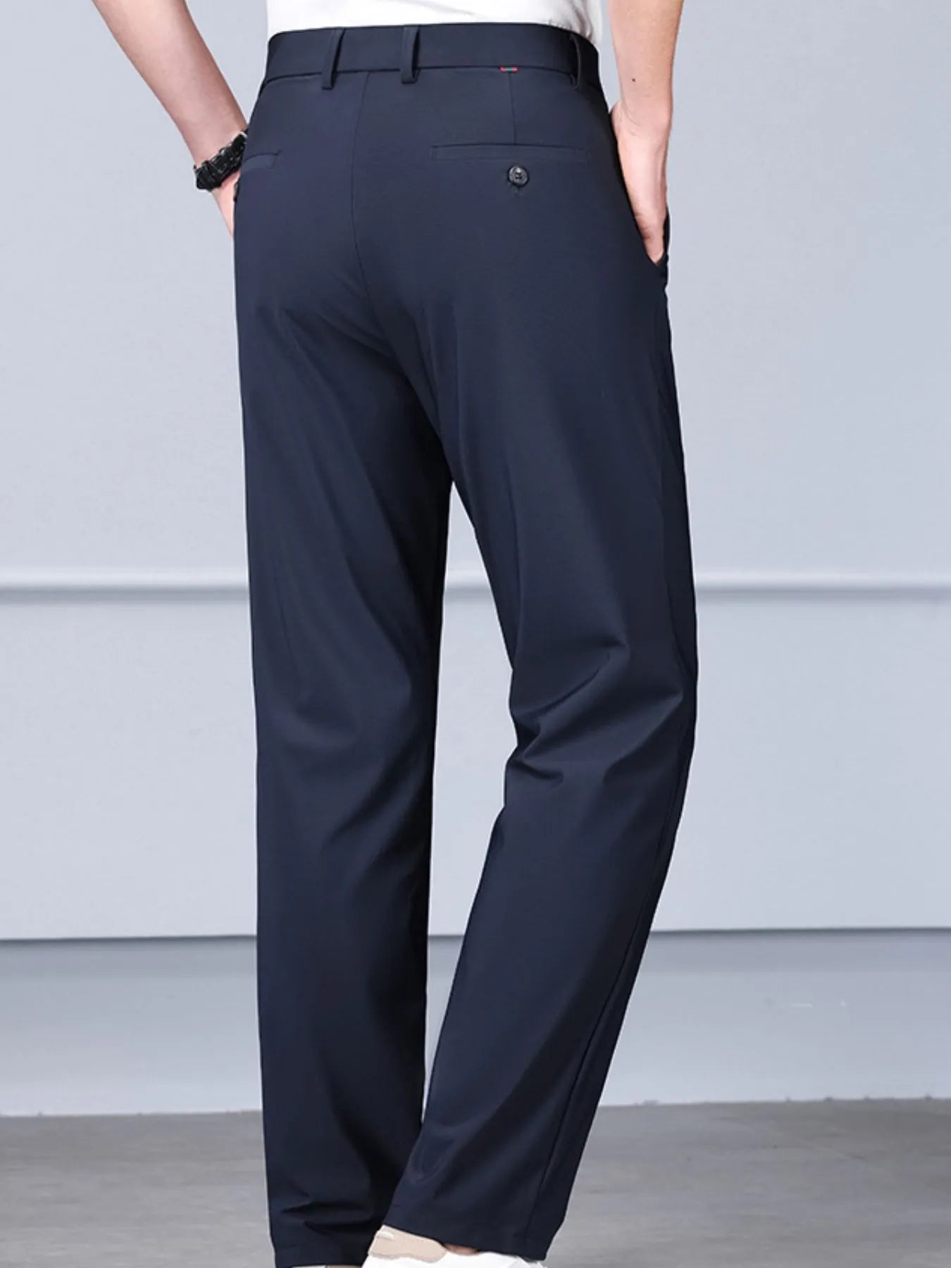 Men's Loose Fit Jeans with Pockets Easy Apparels
