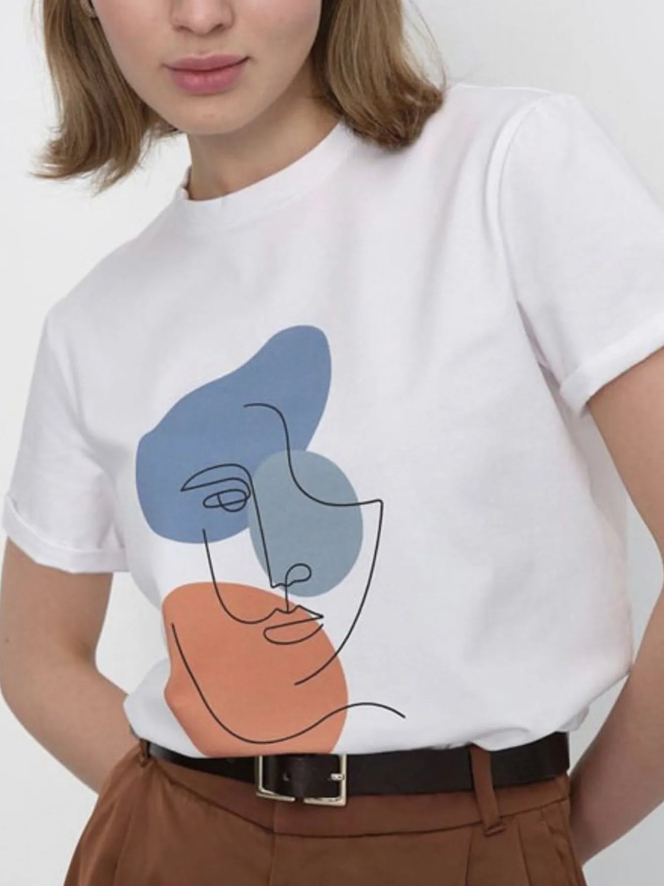 Trendsi Abstract Face Graphic Casual Round Neck T-Shirt
