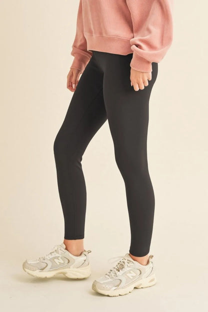 Yelete Full Size Fleece Lined High Waisted Leggings Easy Apparels