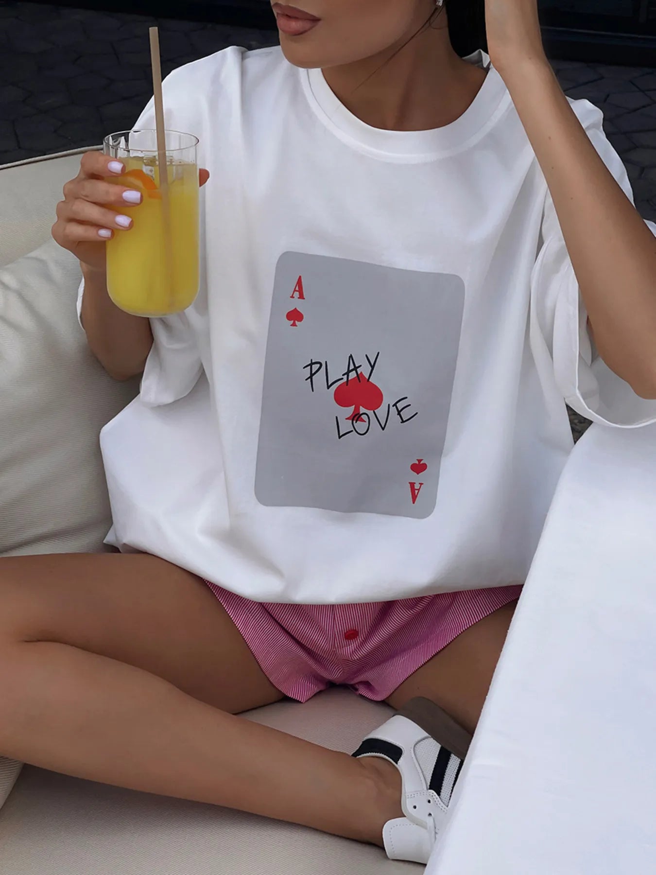 Trendsi Graphic Round Neck Half Sleeve T-Shirt White