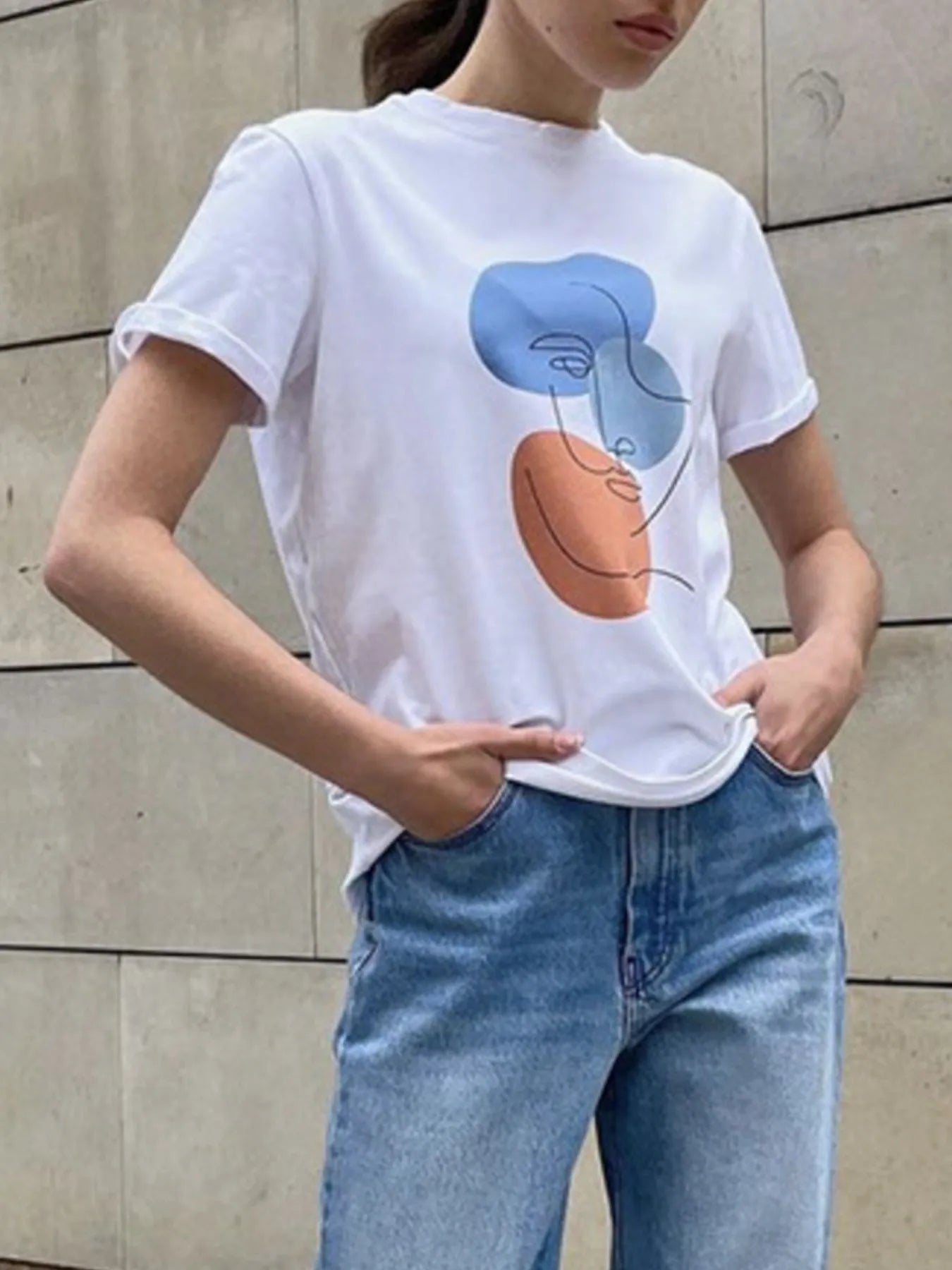 Trendsi Abstract Face Graphic Casual Round Neck T-Shirt