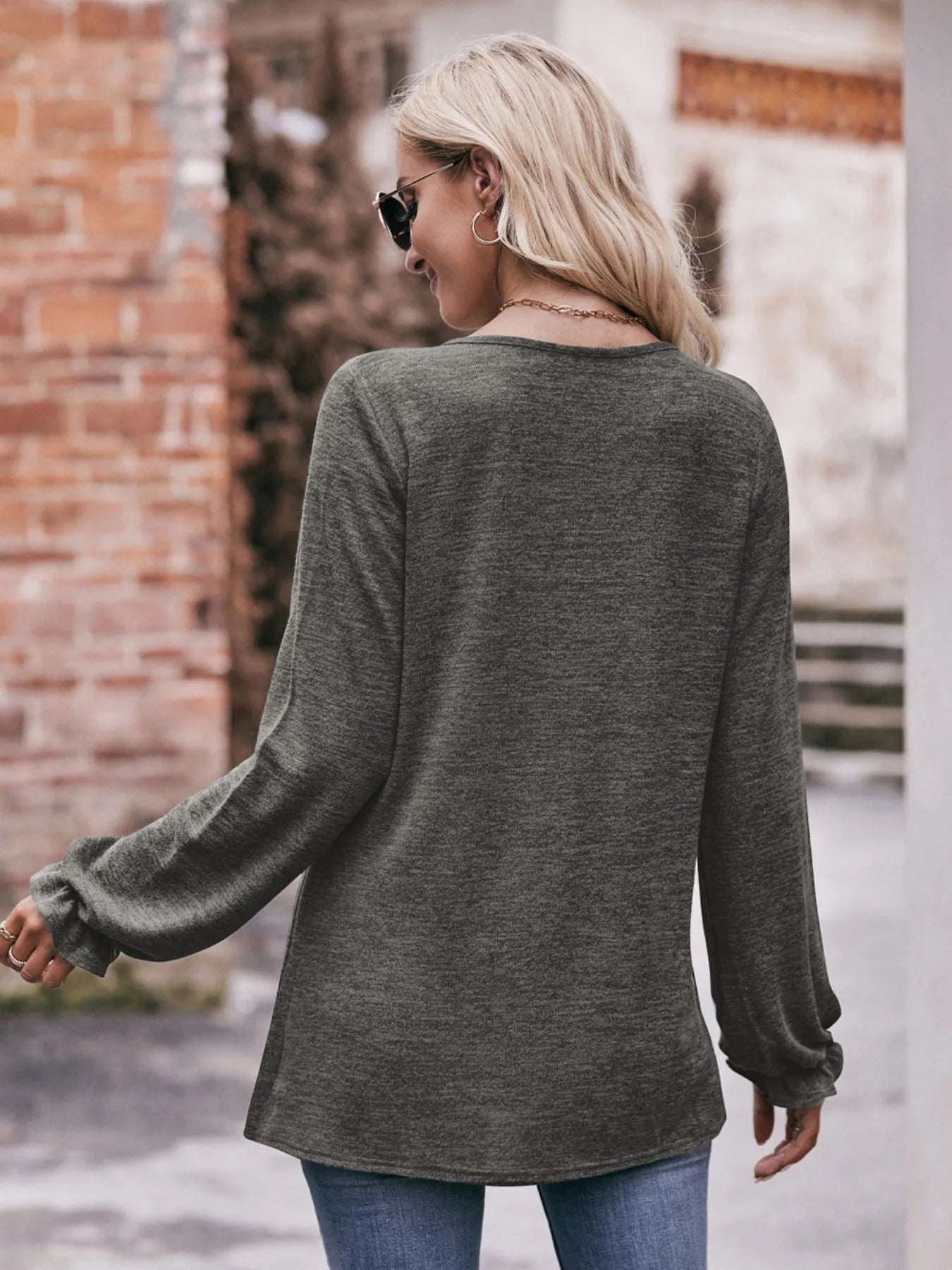 Trendsi Round Neck Long Sleeve Casual T-Shirt
