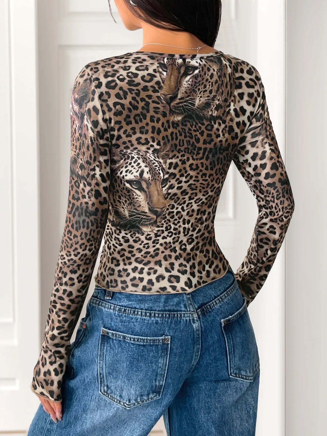 Trendsi Leopard Print Long Sleeve Fitted T-Shirt