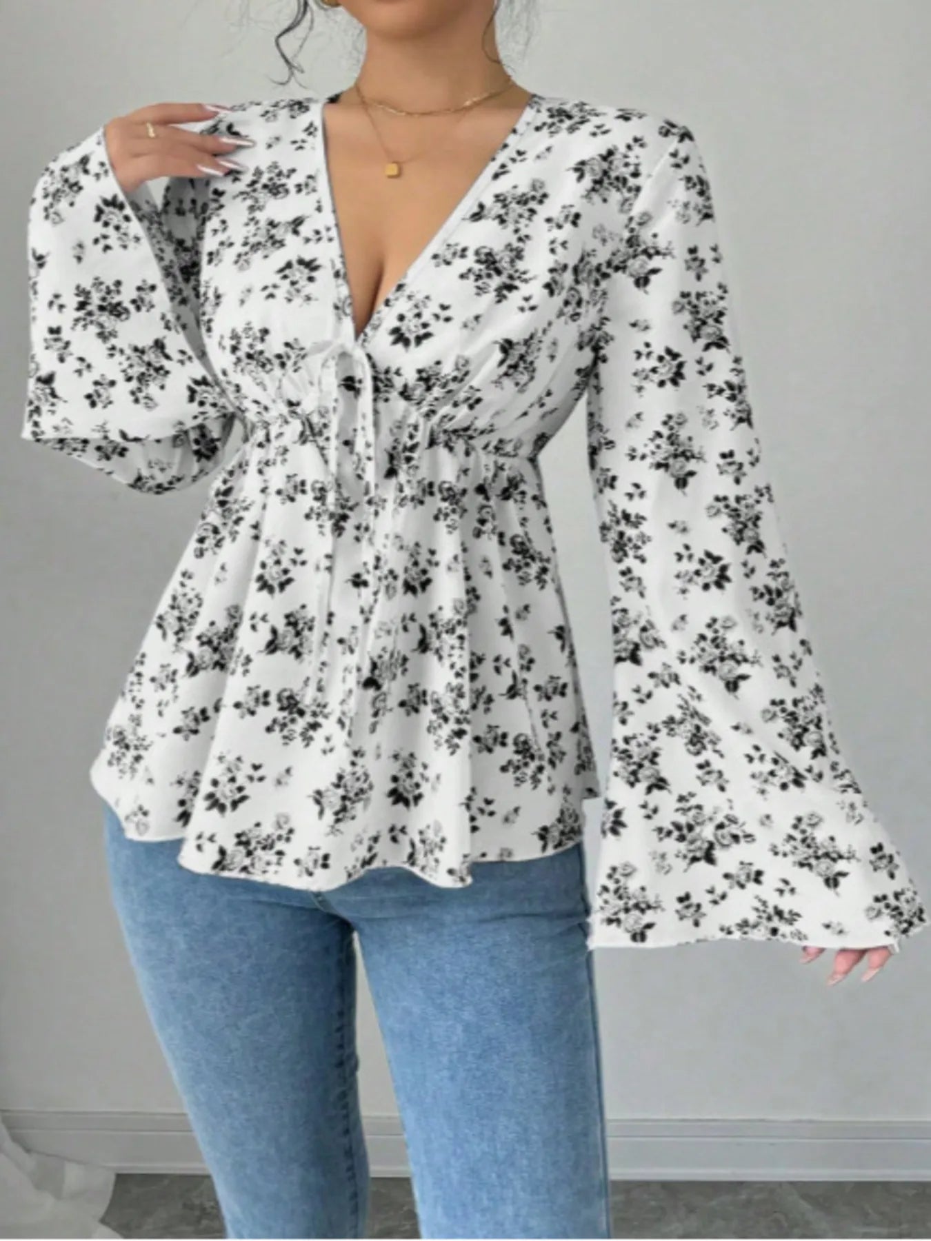 Trendsi Floral Print V-Neck Long Sleeve Blouse