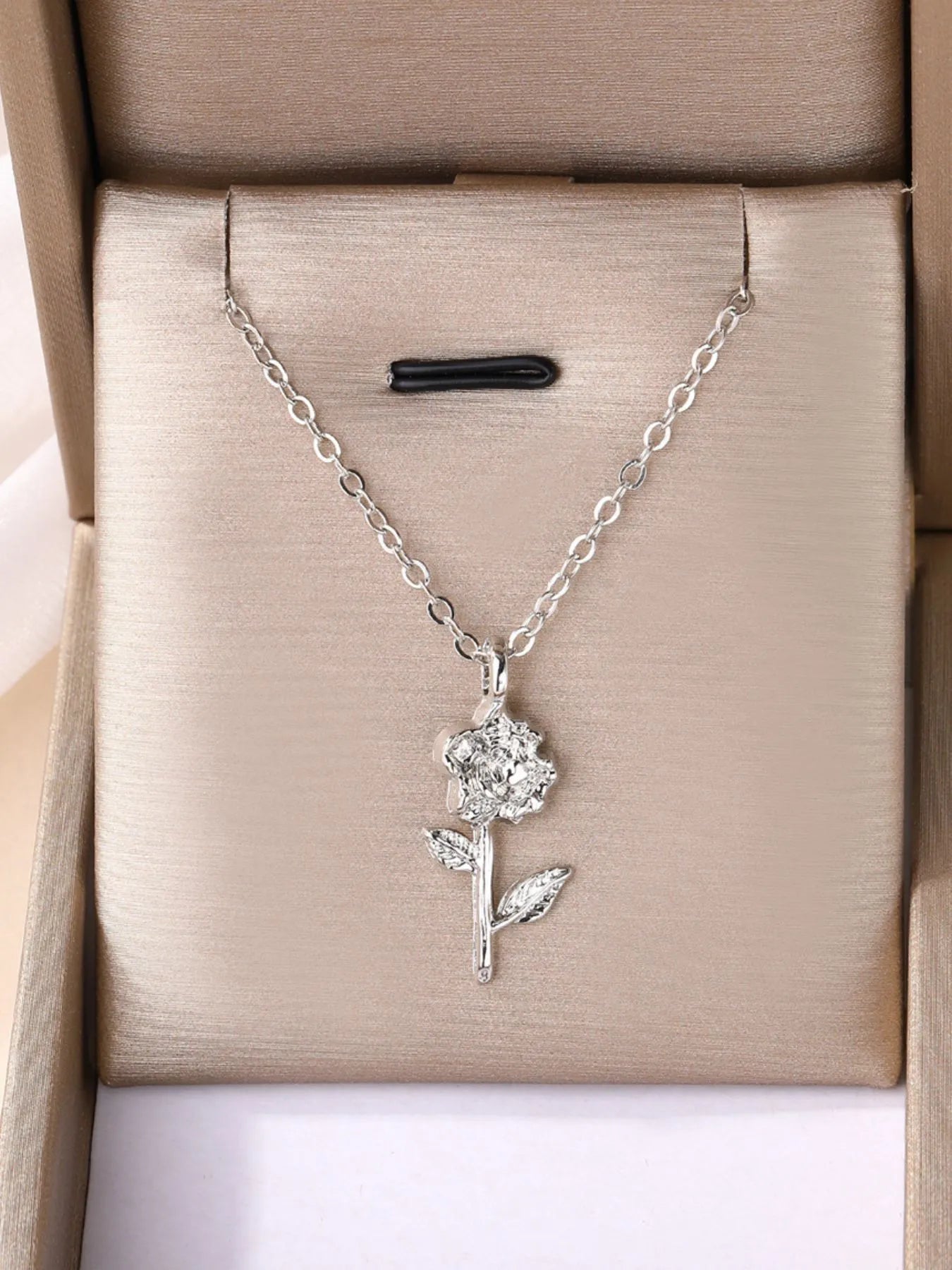 Alloy Rose Pendant Necklace Easy Apparels