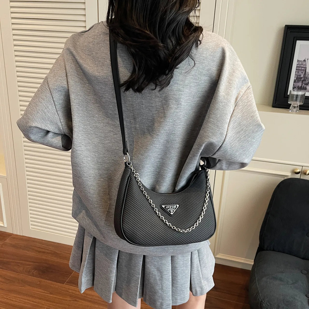 Chain Detail Shoulder Bag Black onesize Easy Apparels