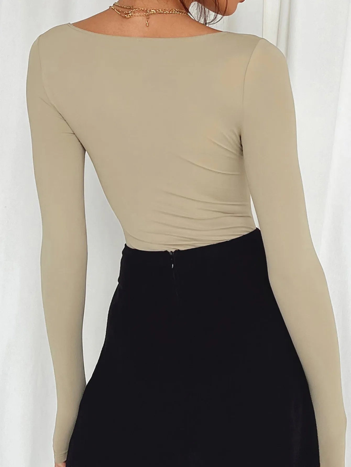 Trendsi Long Sleeve Scoop Neck Fitted T-Shirt