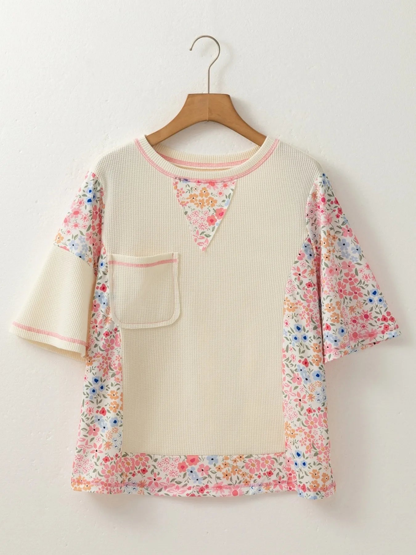 Trendsi Floral Round Neck Relaxed Fit T-Shirt